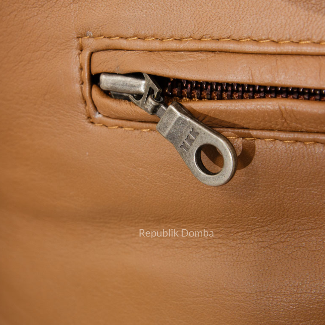 Jaket Kulit Domba Pria Biker Premium | PB 437 - Detail Bahan Kulit Domba