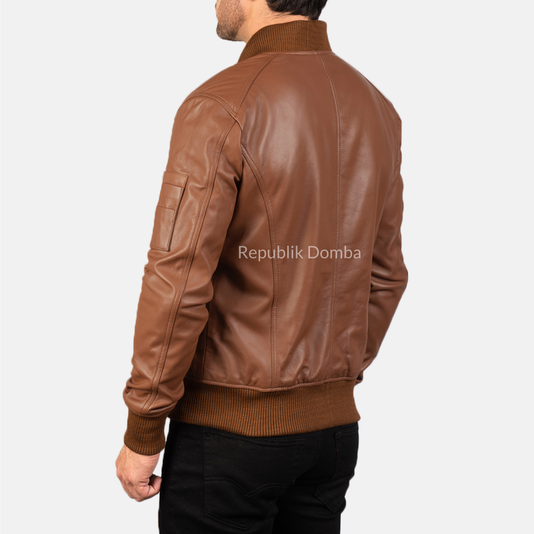 Jaket Kulit Domba Pria Bomber Premium | PCB 107 - Detail Hardware dan Jahitan