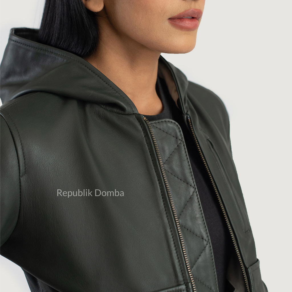 Jaket Kulit Wanita Bomber - WCB 410 - Detail Bahan Kulit Domba