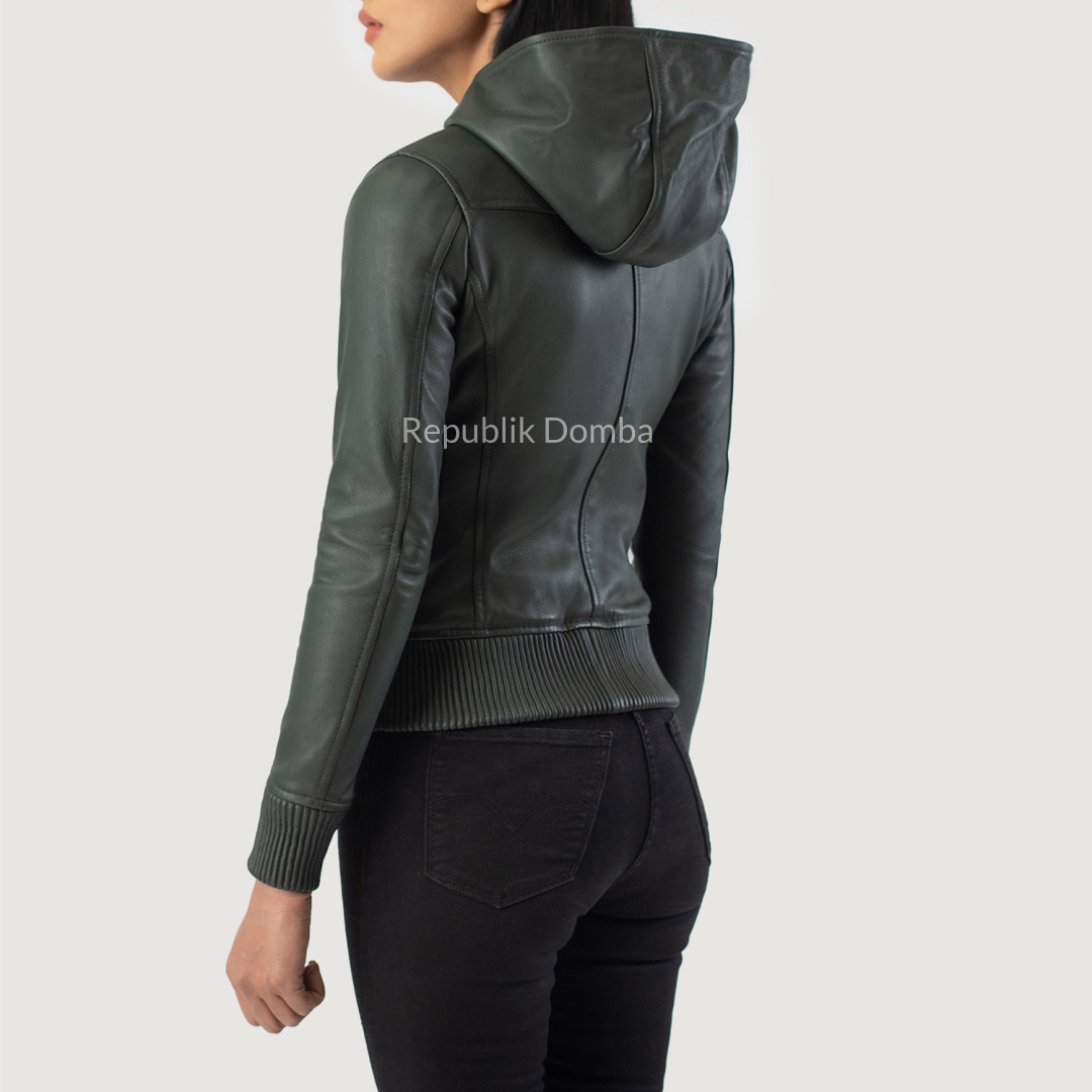 Jaket Kulit Wanita Bomber - WCB 410 - Detail Hardware dan Jahitan
