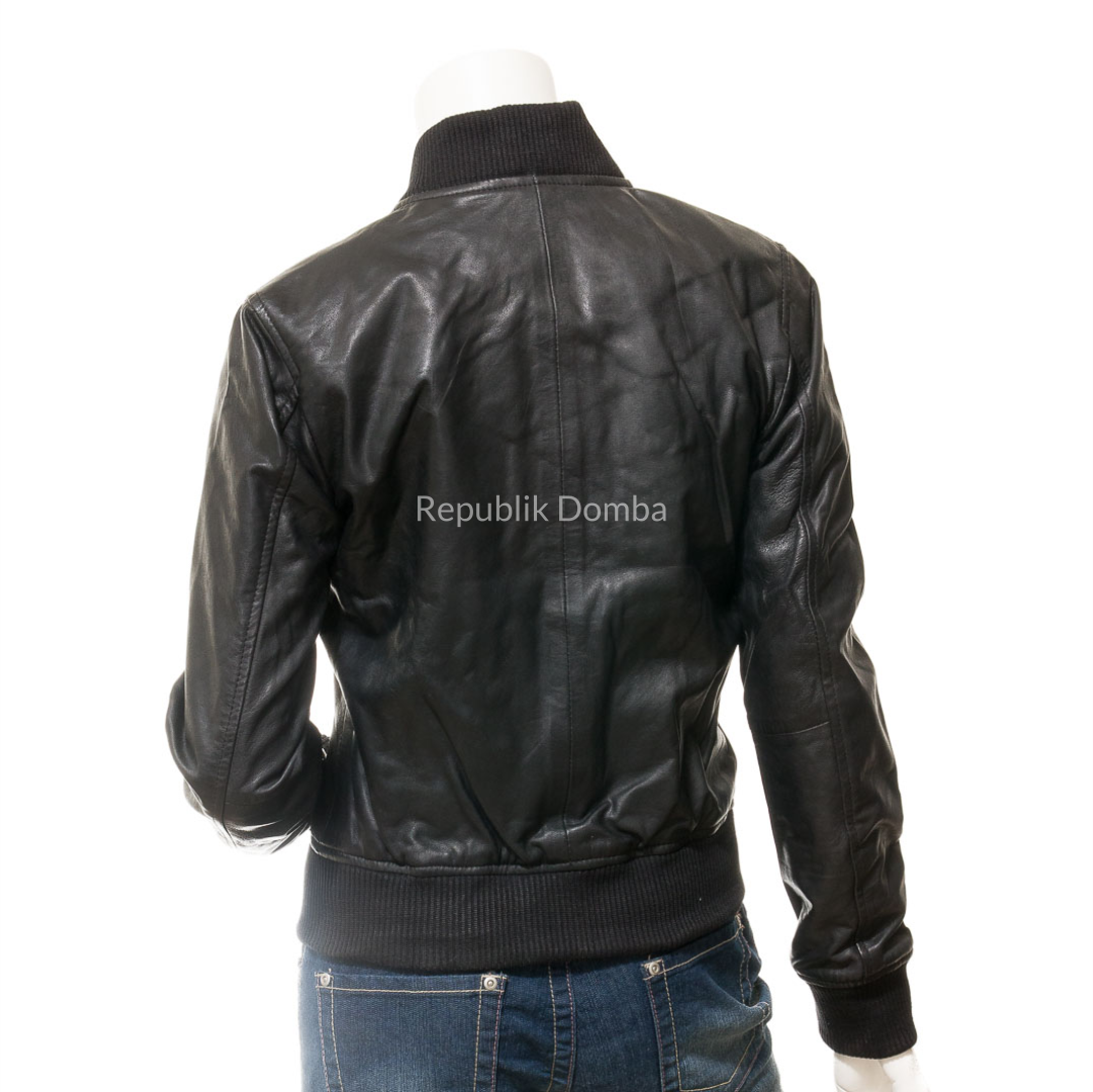 Jaket Kulit Wanita Bomber - WCB 442 - Detail Hardware dan Jahitan
